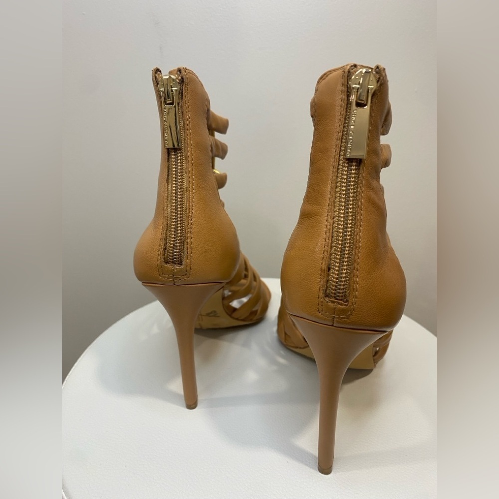 Vince Camuto Troy Gladiator Heels 6.5 Tan Leather Strappy Gold Accents Sandals - Picture 6 of 9